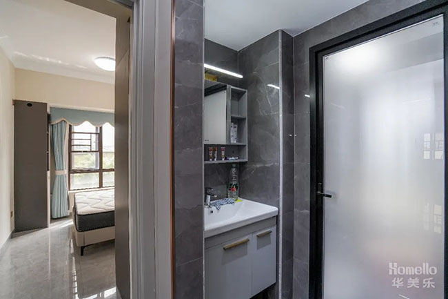 136㎡簡(jiǎn)約四居，質(zhì)感拉滿(mǎn)橫廳布局，肉眼可見(jiàn)的舒適恬靜樂(lè)居